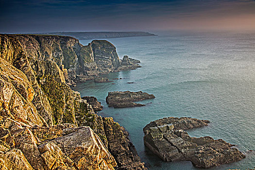 崎岖,悬崖,远眺,海洋,南,一堆,安格尔西岛,威尔士