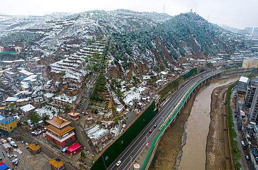 陕北春雪