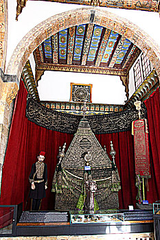 叙利亚阿兹姆宫珍宝-银质驼架