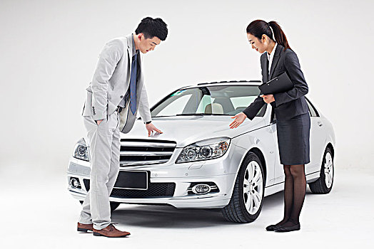 专业销售为成功商务人士提供购车服务