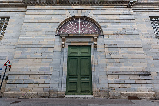 古典法国建筑,哥德式建筑门窗