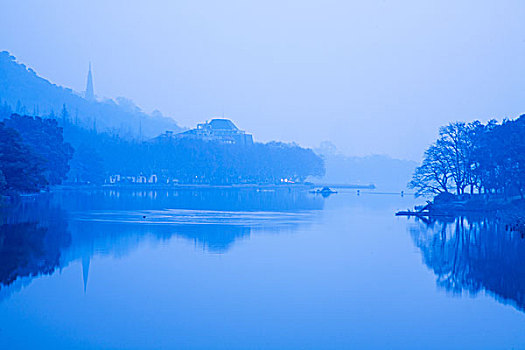 杭州西湖,清晨,保俶塔,湖面