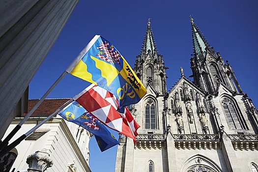 捷克共和国,摩拉维亚,奥洛摩兹,旗帜,正面,瓦兹拉夫,大教堂