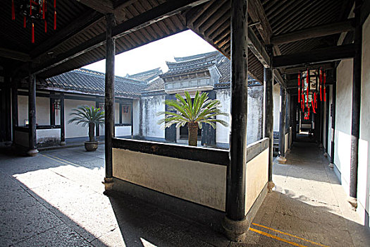 绍兴,古城,古文化街区,建筑,房子,民房,住宅,河道,小桥,流水,破旧,年久,特色,鲁迅,故居,祖居,完整,文物