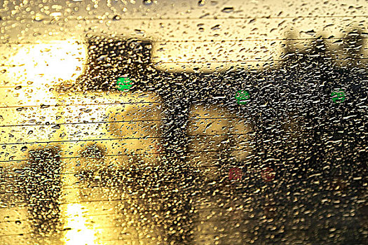私家车,特写,注视,湿,逆光,黎明,汽车,交通工具,光盘,窗户,湿润,水滴,雨,日落,百叶窗,交通,安全,反光
