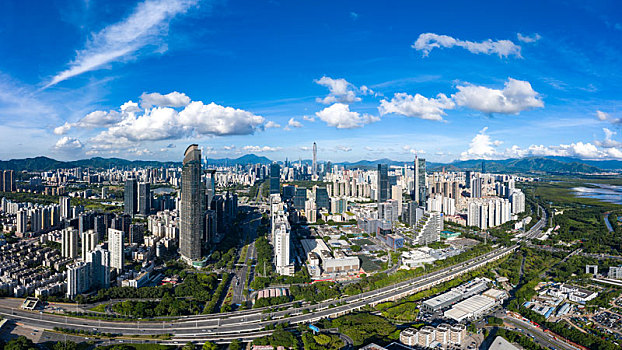 深圳竹子林上空航拍深圳湾,深南大道,南山,福田等城市天际线全景风光