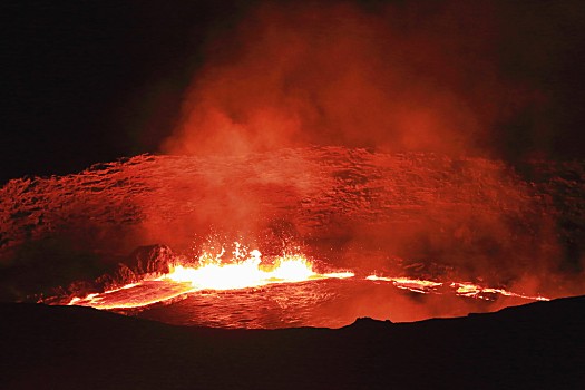 盾状火山图片