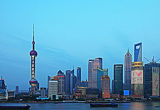 爱上上海,上海浦东陆家嘴迷人的夜色