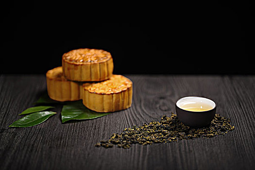 靜物茶杯和月餅