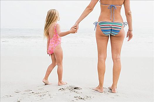 女孩,母亲,握手,海滩