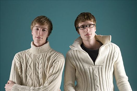 两个男孩,穿,编织