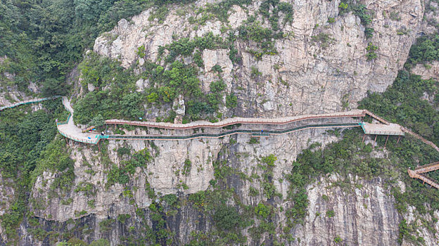 山东五莲九仙山龙潭大峡谷悬崖栈道