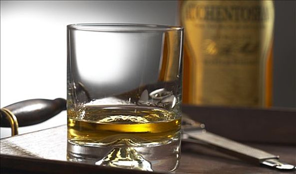 威士忌,玻璃杯,瓶子