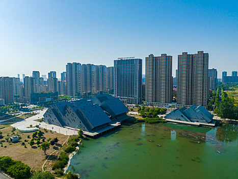 航拍坐落于连云港市东海县的中国东海水晶博物馆