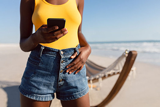女人,打手机,大拇指,腰带,环,海滩