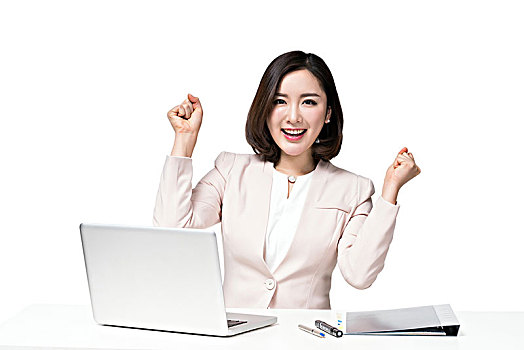 職業女性使用電腦