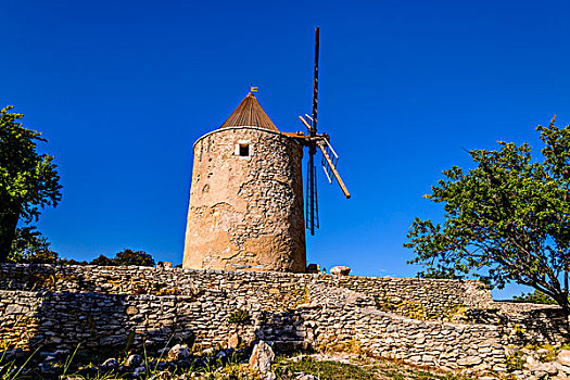 法国,普罗旺斯,沃克吕兹省,历史,风车