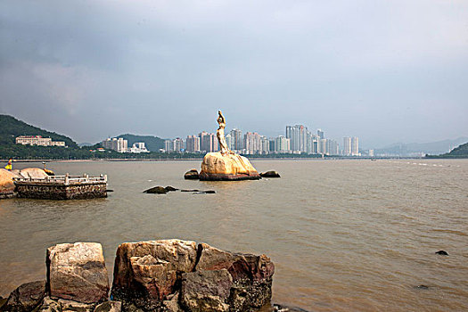 广东省珠海市情侣中路海滨,珠海渔女,雕塑像