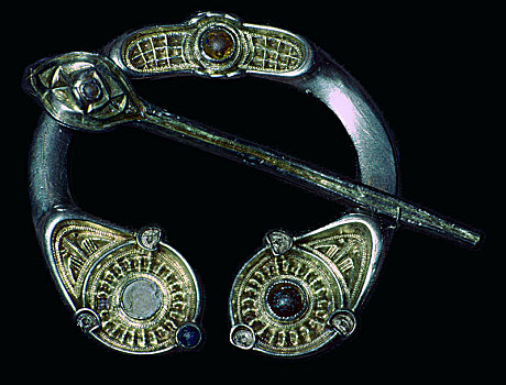 银,胸针,八世纪