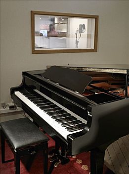大钢琴,音乐工作室
