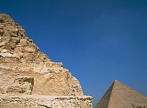 切夫伦金字塔,基奥普斯金字塔