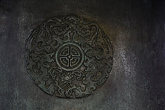 成都杜甫草堂,黄铜大吊钟的传统纹样