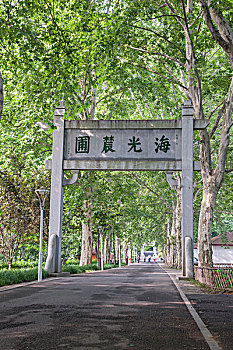 武汉东湖绿荫路