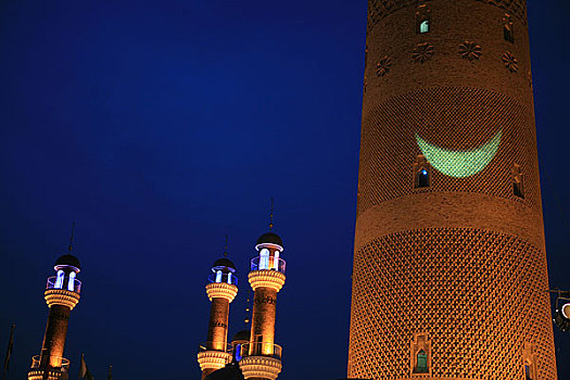 乌鲁木齐国际大巴扎广场的伊斯兰民族特色的建筑