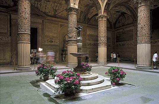 喷泉,院落,柱子,韦奇奥宫,佛罗伦萨,托斯卡纳,意大利,欧洲,世界遗产