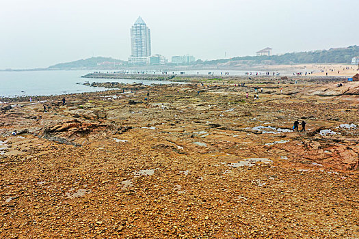 航拍山东青岛太平湾海岬角礁石林立