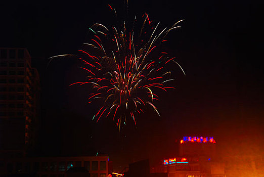 夜空中的烟花