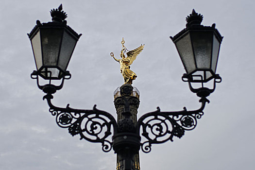 柏林路灯与胜利女神像