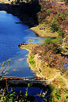 秋日河滩