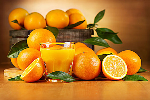 玻璃杯,橙汁,新鲜水果