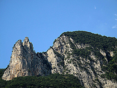 长江三峡神女峰