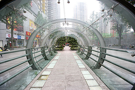 重庆大渡口商业步行街松青路段,穿越时空,的玻璃廊景观