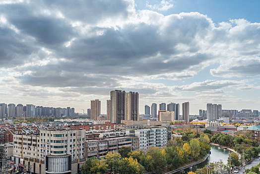 秋季俯瞰沈阳城市道路运河建筑