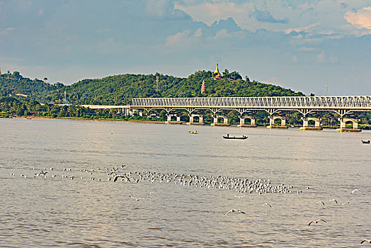 桥,河,道路,铁路桥,渔船,堤岸,孟邦,缅甸