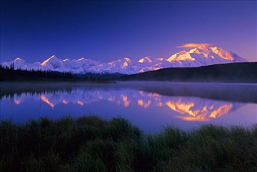 日落,山,麦金利山,反射,旺湖,德纳里峰国家公园,阿拉斯加