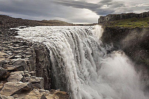 急流,瀑布,多云天气,瓦特纳冰川,国家公园,东北方,冰岛