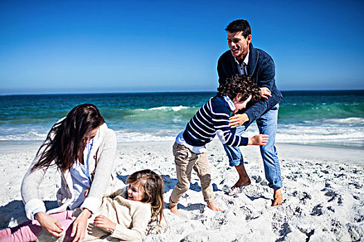 可爱,家庭,玩,沙子,海滩