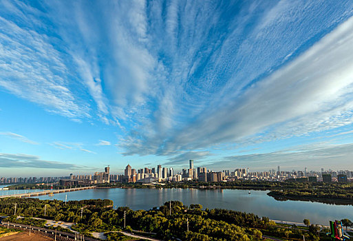 城市清晨