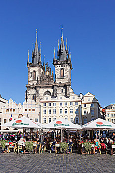 街边咖啡厅,正面,泰恩教堂,提恩教堂,老城广场,布拉格,波希米亚,捷克共和国,欧洲