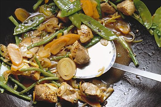 鸭肉,炒制食品,蔬菜