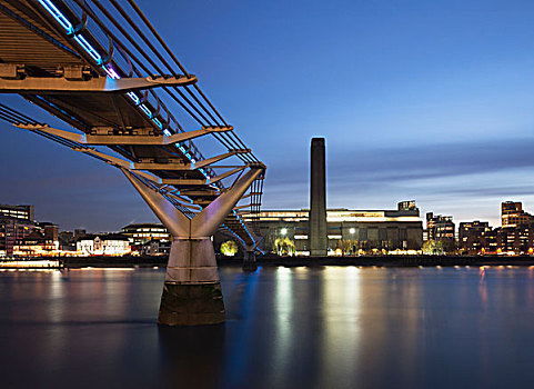 千禧桥,泰特现代美术馆,夜晚,伦敦,英国