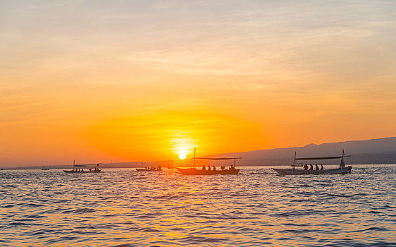日出,独木舟,海中,海滩,巴厘岛,印度尼西亚,亚洲
