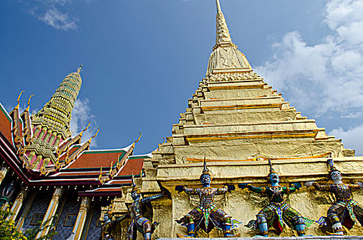 泰国,曼谷,大皇宫,平台,纪念碑,神话,守卫,站立,金色,庙宇