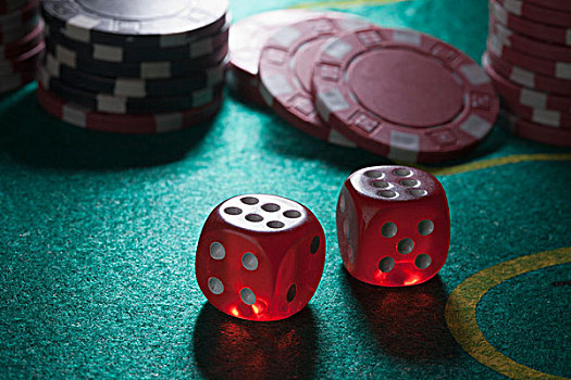 两个,卷,掷骰赌博,桌子,赌博,筹码,背景