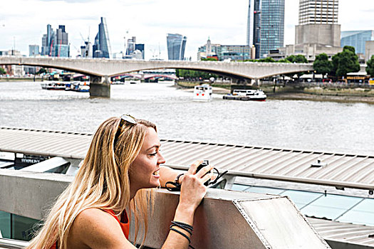 女性,游客,靠墙,摄影,伦敦,风景
