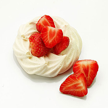 草莓,蛋白甜饼